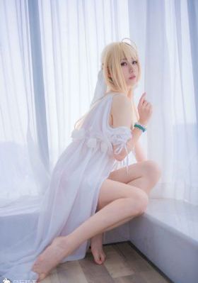 美女被日出水-粤语中字高清完整版