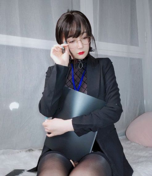 亚洲第一狼色综合区-高清中字日韩在线观看