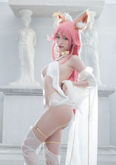 不卡中文AV的网站-日韩成事在人免费观看