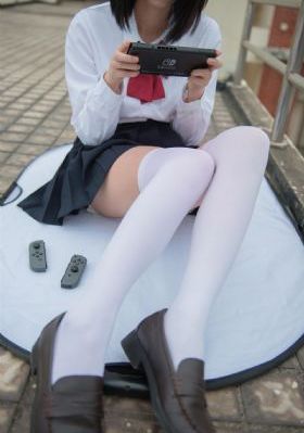 播放中文字幕红色熟女-腾讯视频神马影院