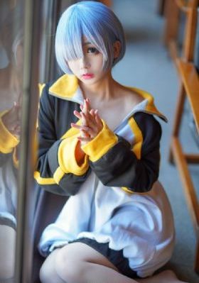 黑人巨大两根一起挤进-蓝光高清老版国语字幕