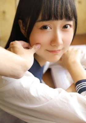 偷情被堵屋里了-人人影视高清迅雷下载